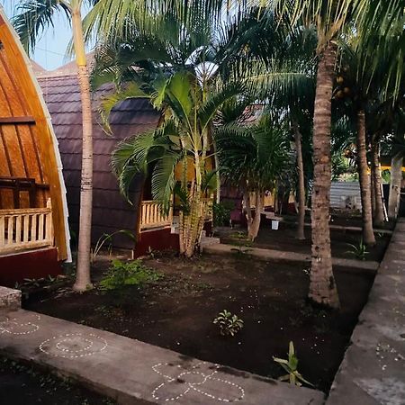 Oktavia Bungalows Gili Air Exterior photo